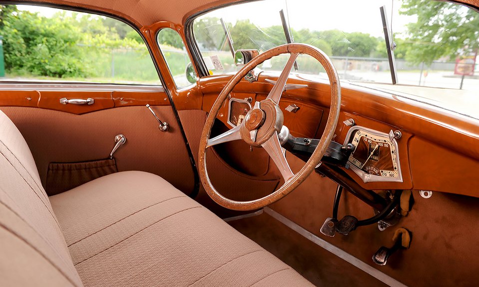 ПРЕОБЛАДАНИЕ НАТУРАЛЬНЫХ МАТЕРИАЛОВ В ДИЗАЙНЕ. Фото: Bonhams