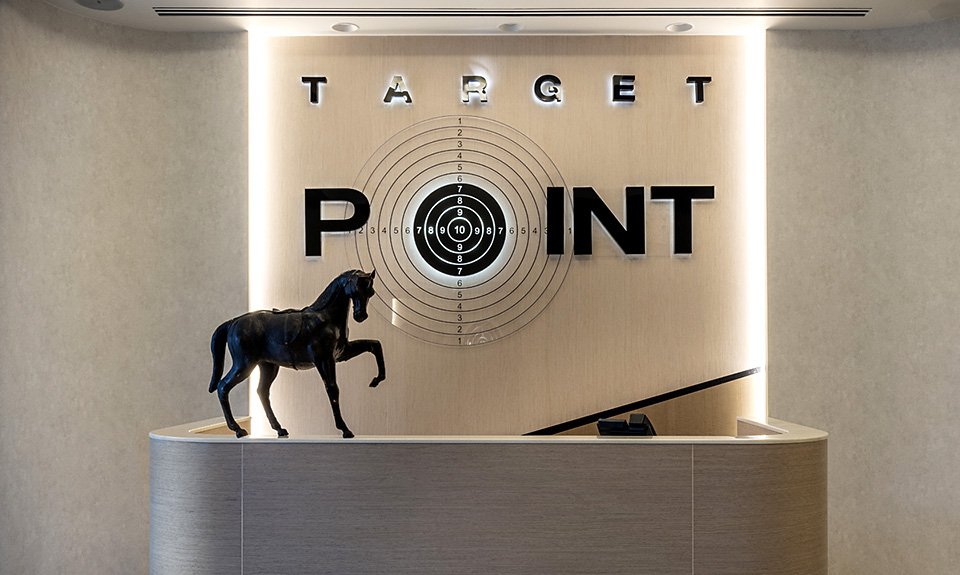 Ресепшн клуба Target Point. Фото: «Усадьба охотника»
